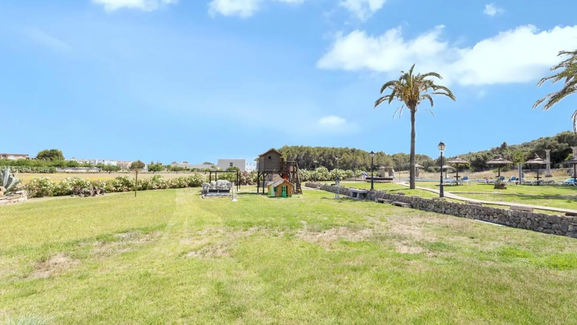 Spacious Apartment In Pollenca With Shared Pool