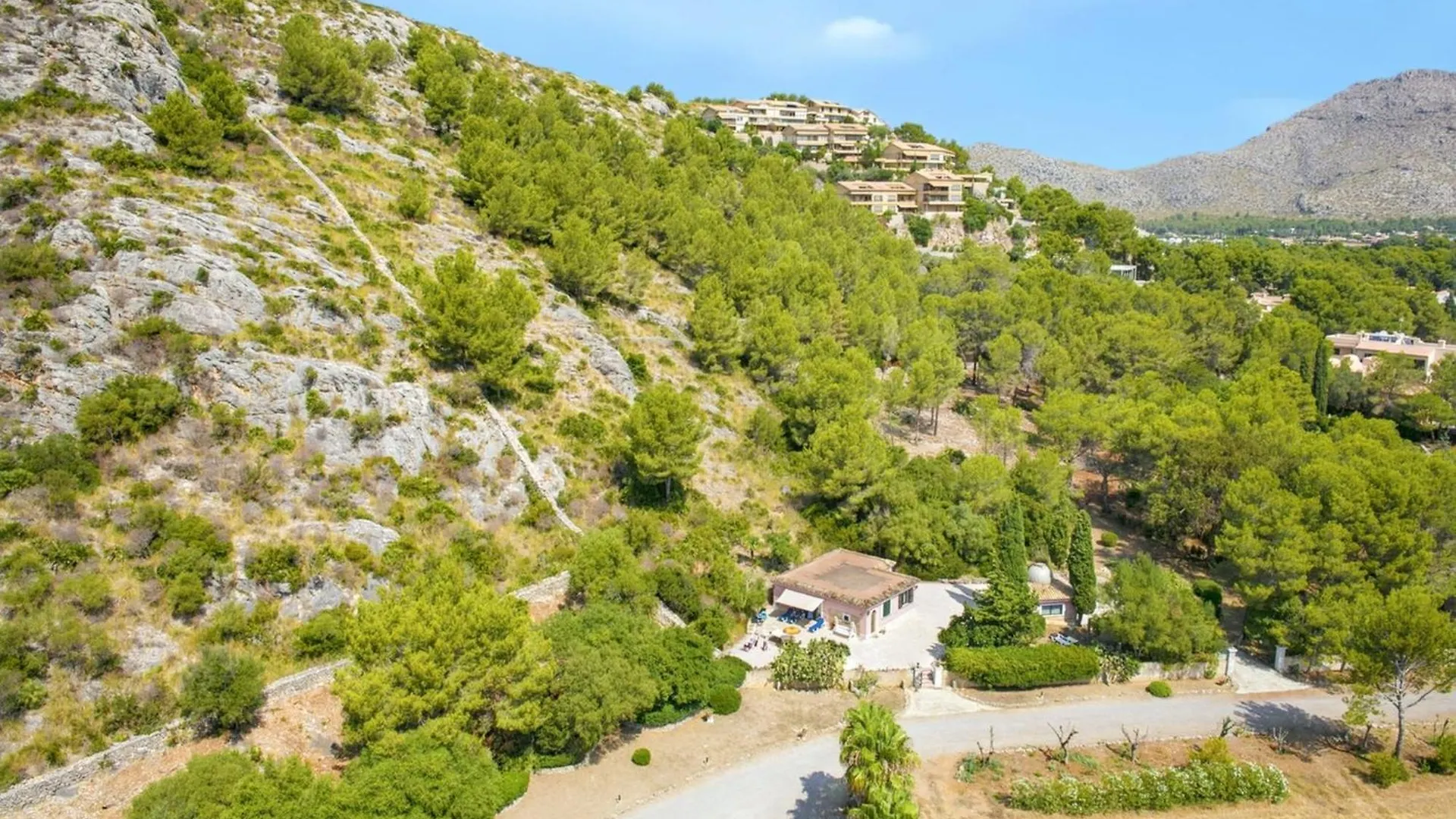 Spacious Apartment In Pollenca With Shared Pool